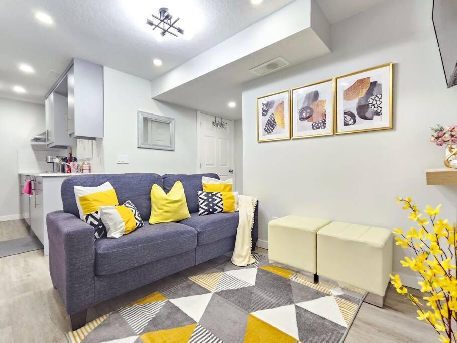 Cozy Suites In Calgary Area Balzac Exterior foto